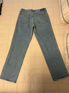 Abercrombie & Fitch The Straight Mid Rise Jeans Womens Size 30/10R Medium Wash